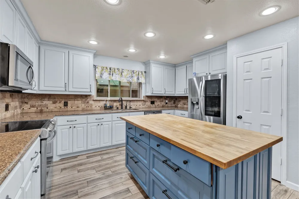 317 Benton Drive Roanoke, TX 76262