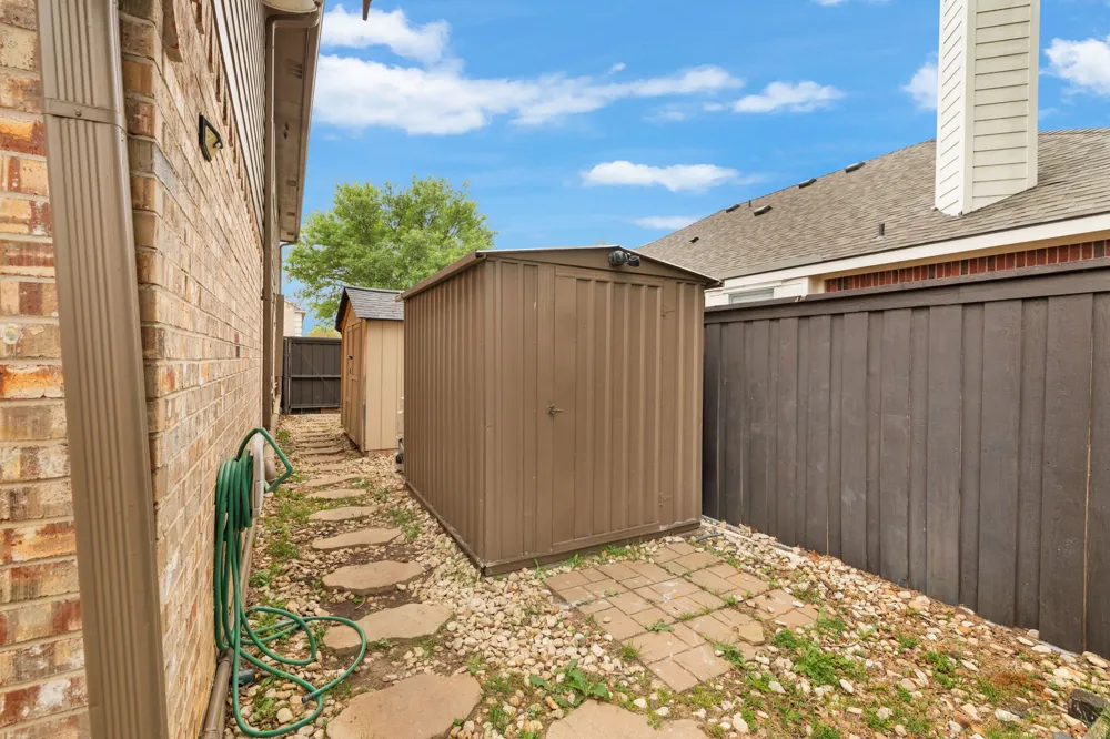 317 Benton Drive Roanoke, TX 76262