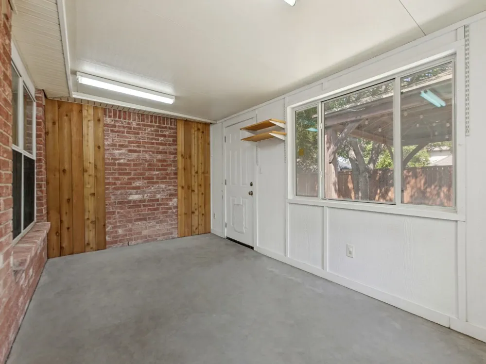 2091 Briarcliff Road Lewisville, TX 75067