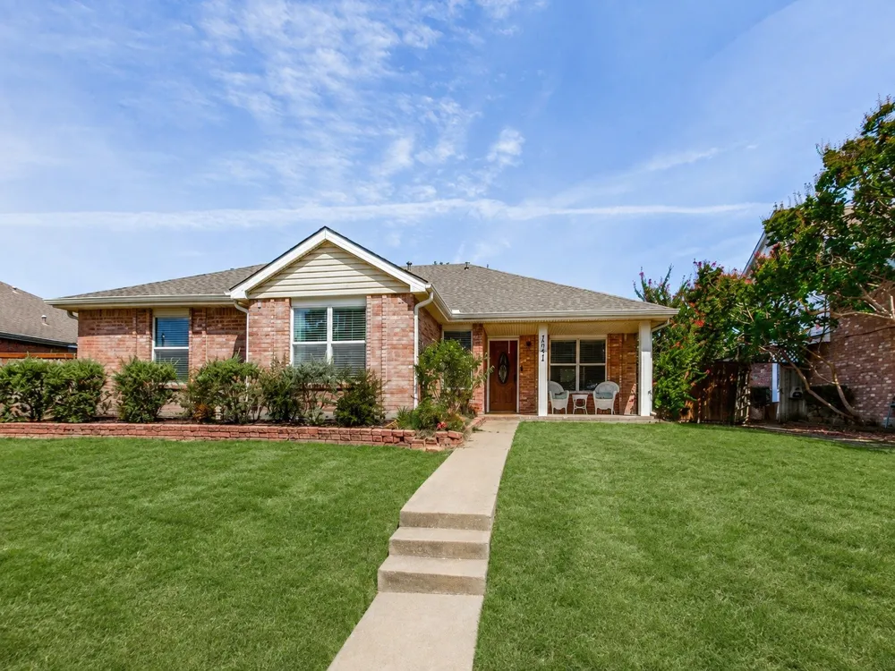 2091 Briarcliff Road Lewisville, TX 75067