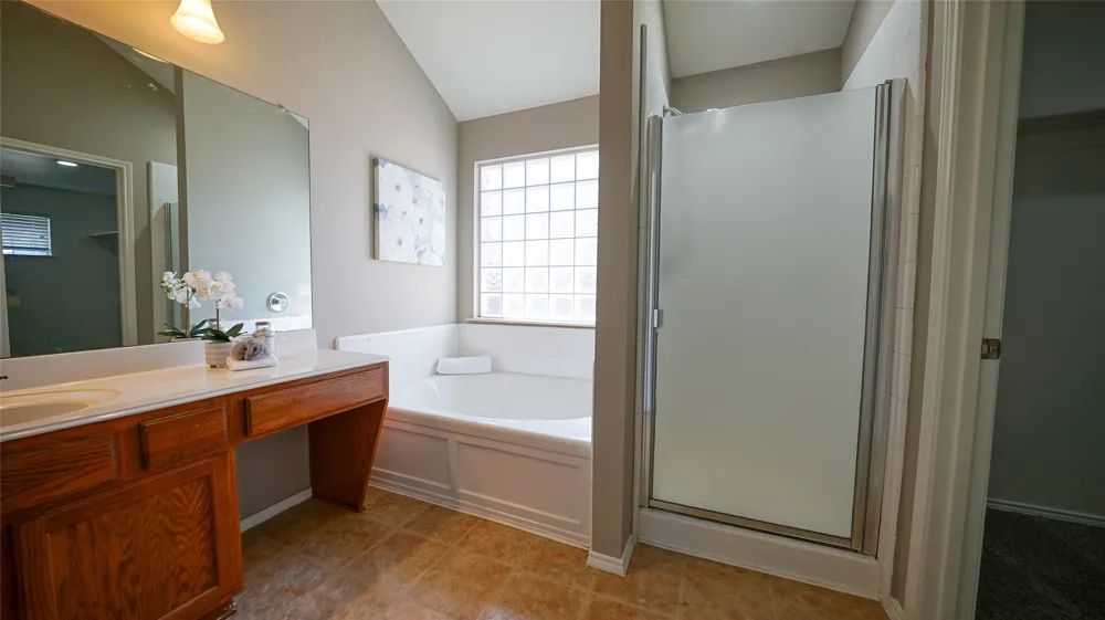 620 Azalea Glenn Heights, TX 75154
