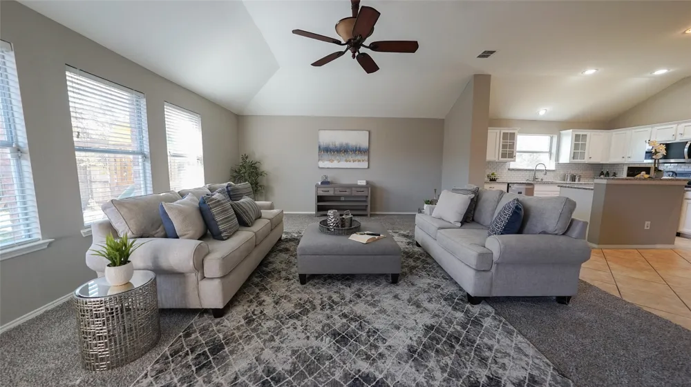 620 Azalea Glenn Heights, TX 75154