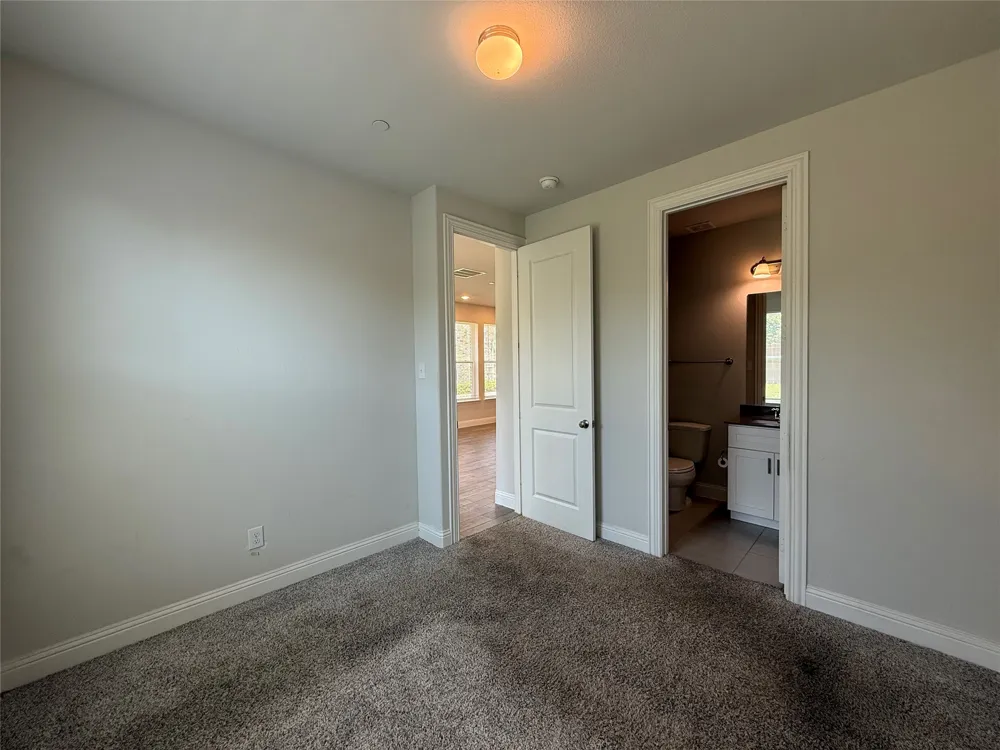 588 Hutchinson Lane Lewisville, TX 75077