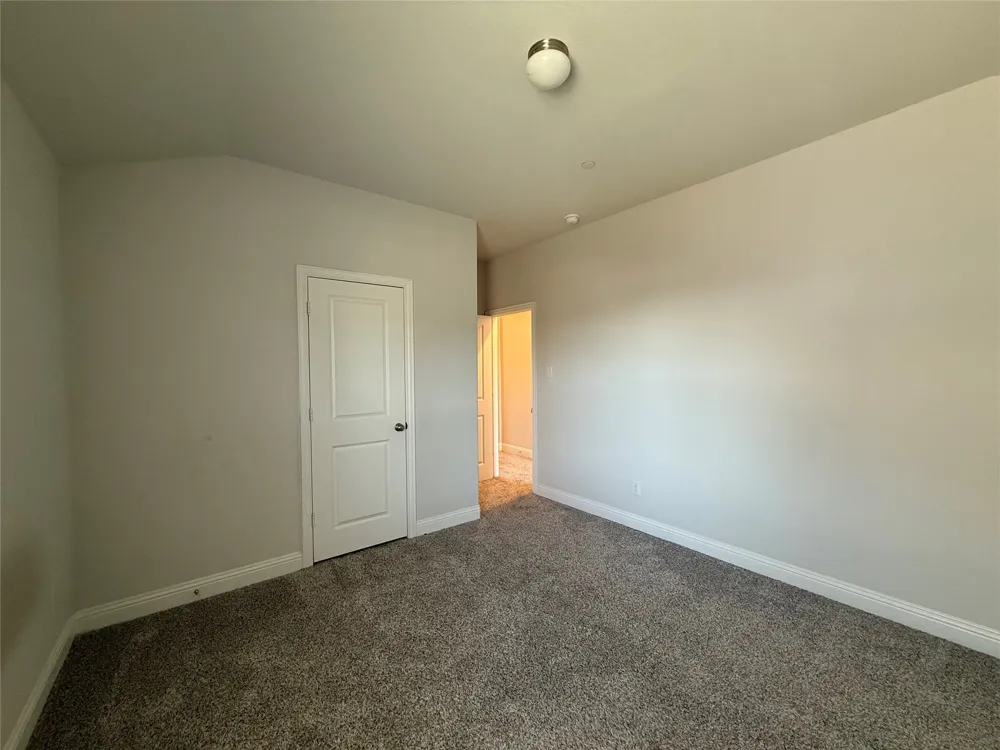 588 Hutchinson Lane Lewisville, TX 75077