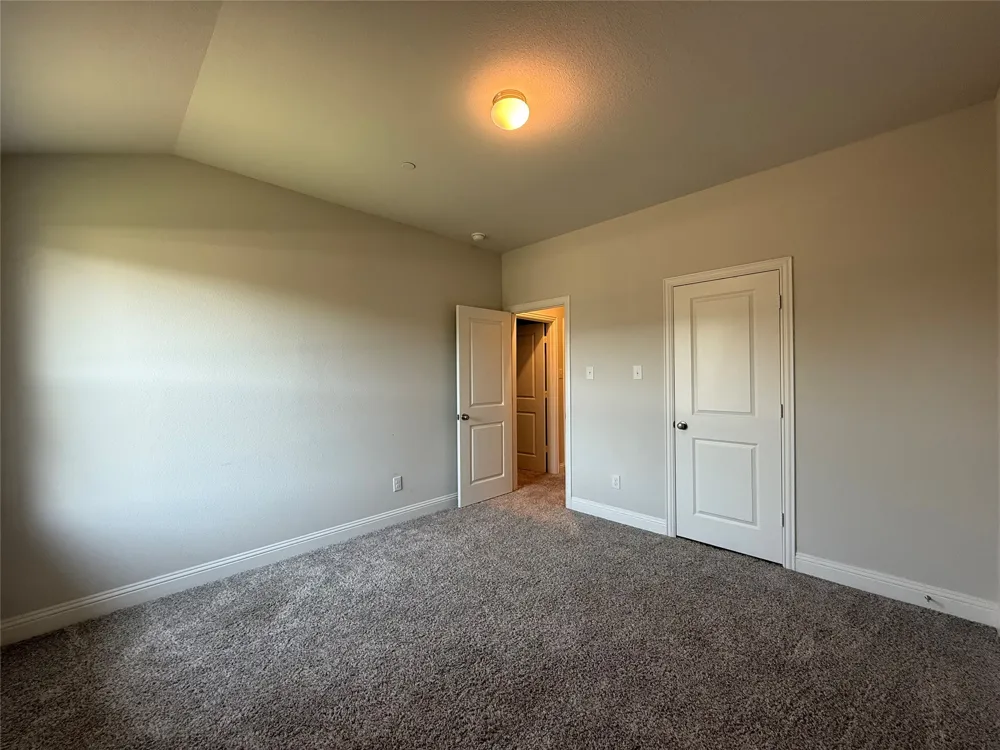 588 Hutchinson Lane Lewisville, TX 75077