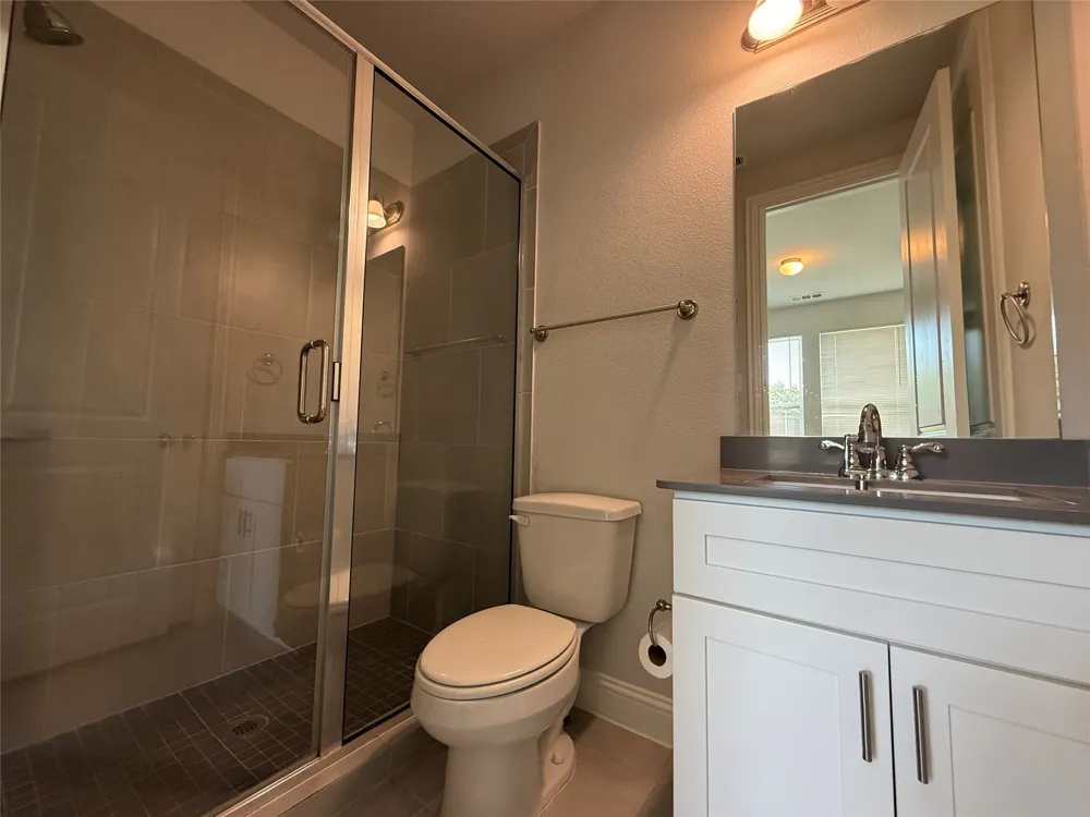 588 Hutchinson Lane Lewisville, TX 75077