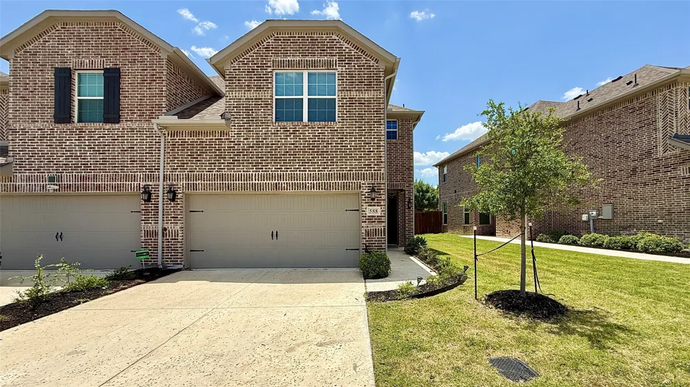 588 Hutchinson Lane Lewisville, TX 75077