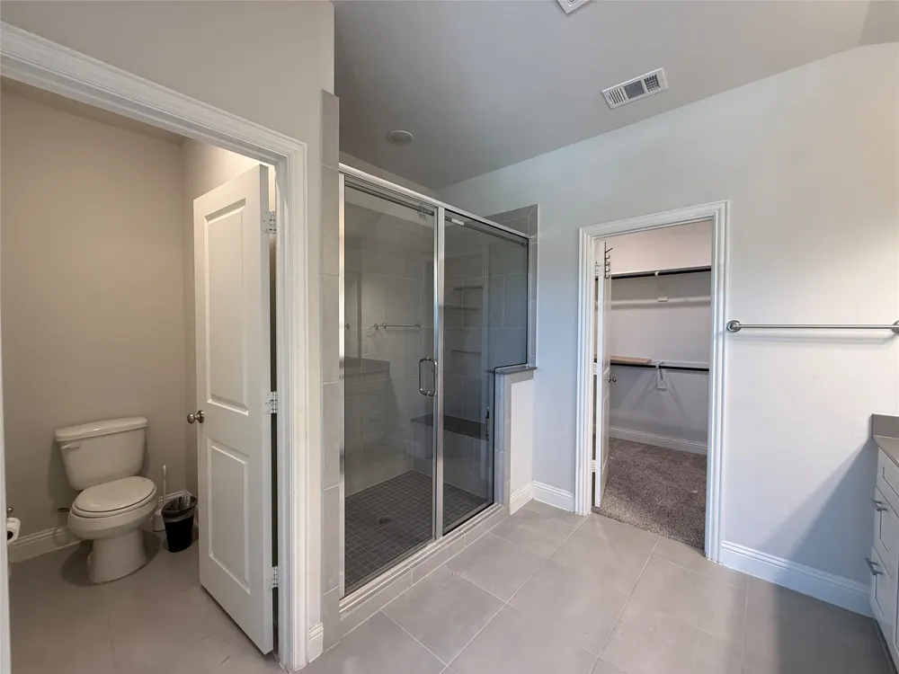 588 Hutchinson Lane Lewisville, TX 75077