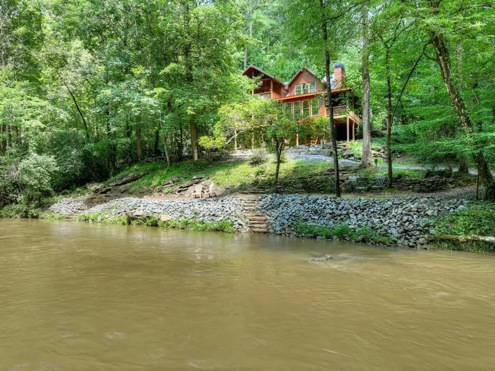 46 Private Drive Ellijay, GA 30536