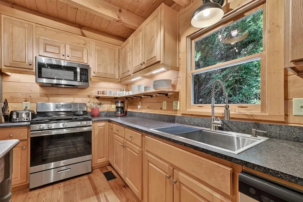 46 Private Drive Ellijay, GA 30536