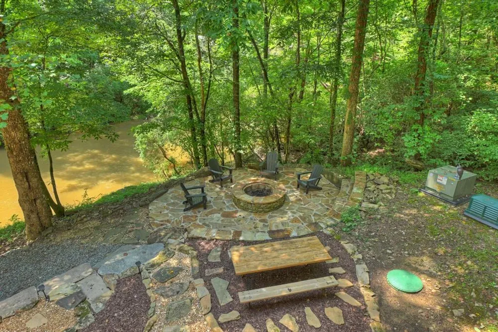 46 Private Drive Ellijay, GA 30536