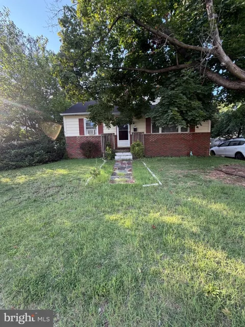 105 FAIRFAX DRIVE
