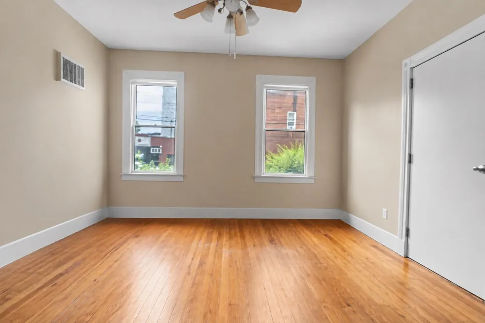 522 26TH ST Union City, NJ 07087