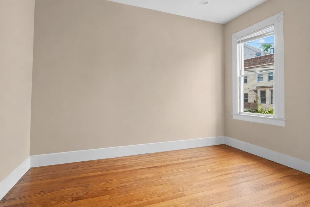 522 26TH ST Union City, NJ 07087