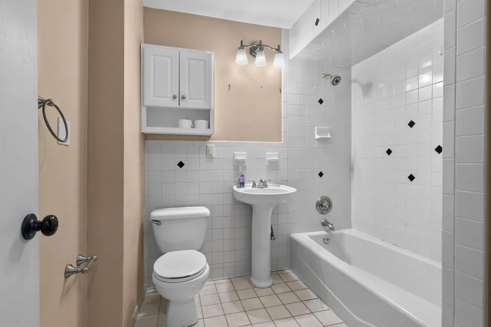 522 26TH ST Union City, NJ 07087