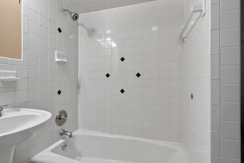 522 26TH ST Union City, NJ 07087