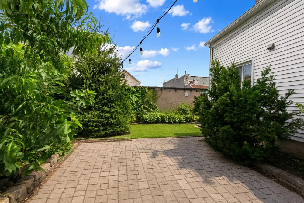 522 26TH ST Union City, NJ 07087