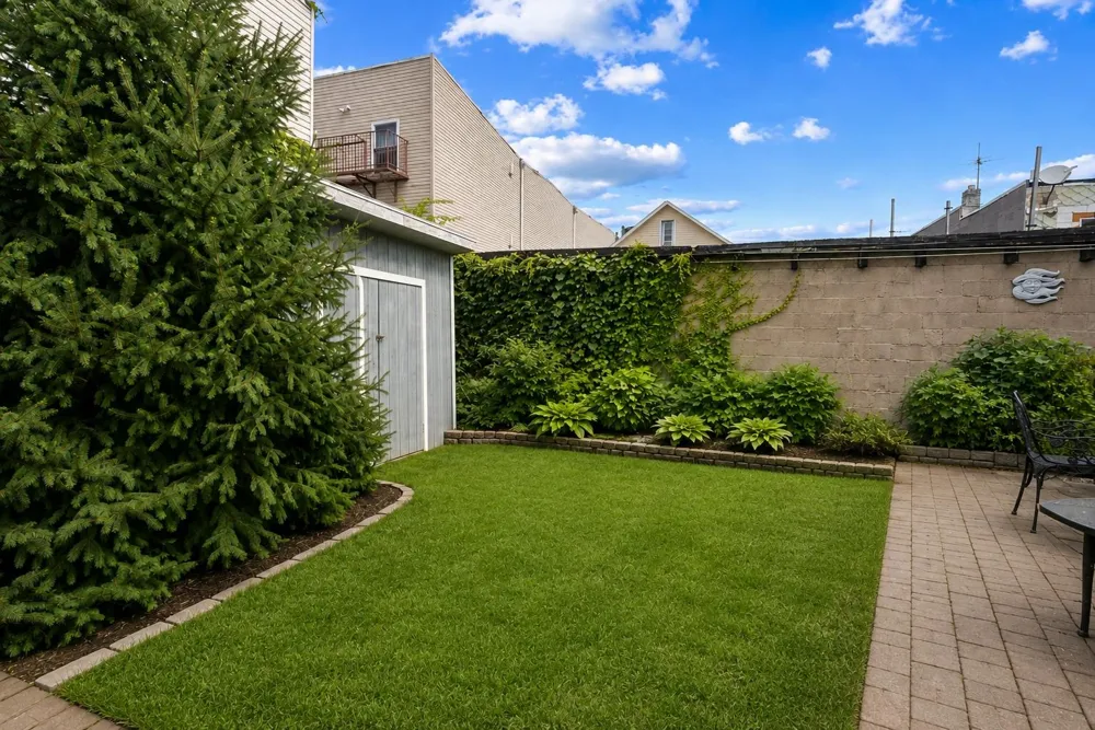522 26TH ST Union City, NJ 07087