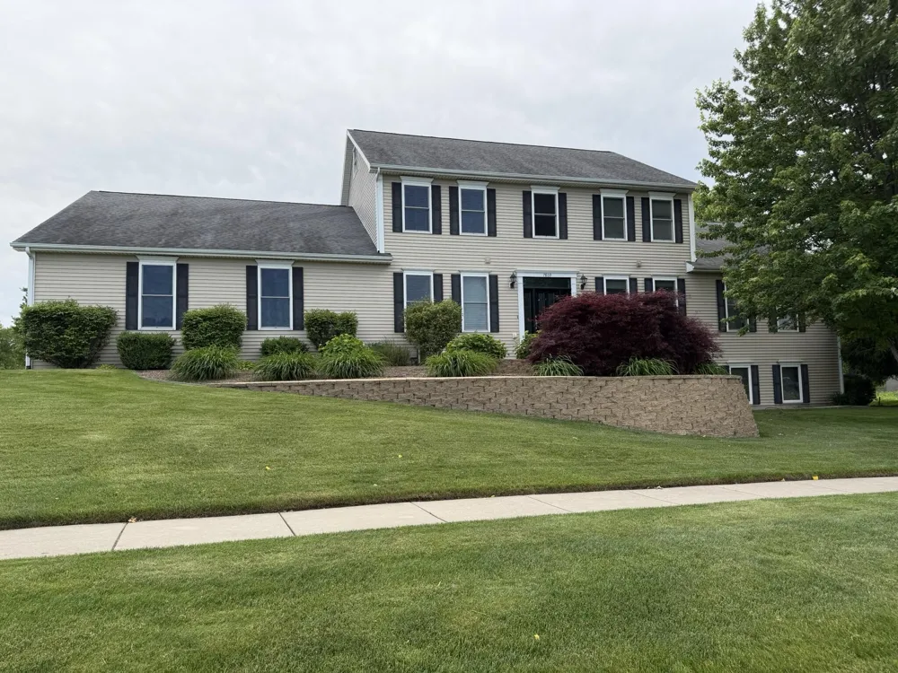 7809 Golf Meadows Drive SE Caledonia, MI 49316