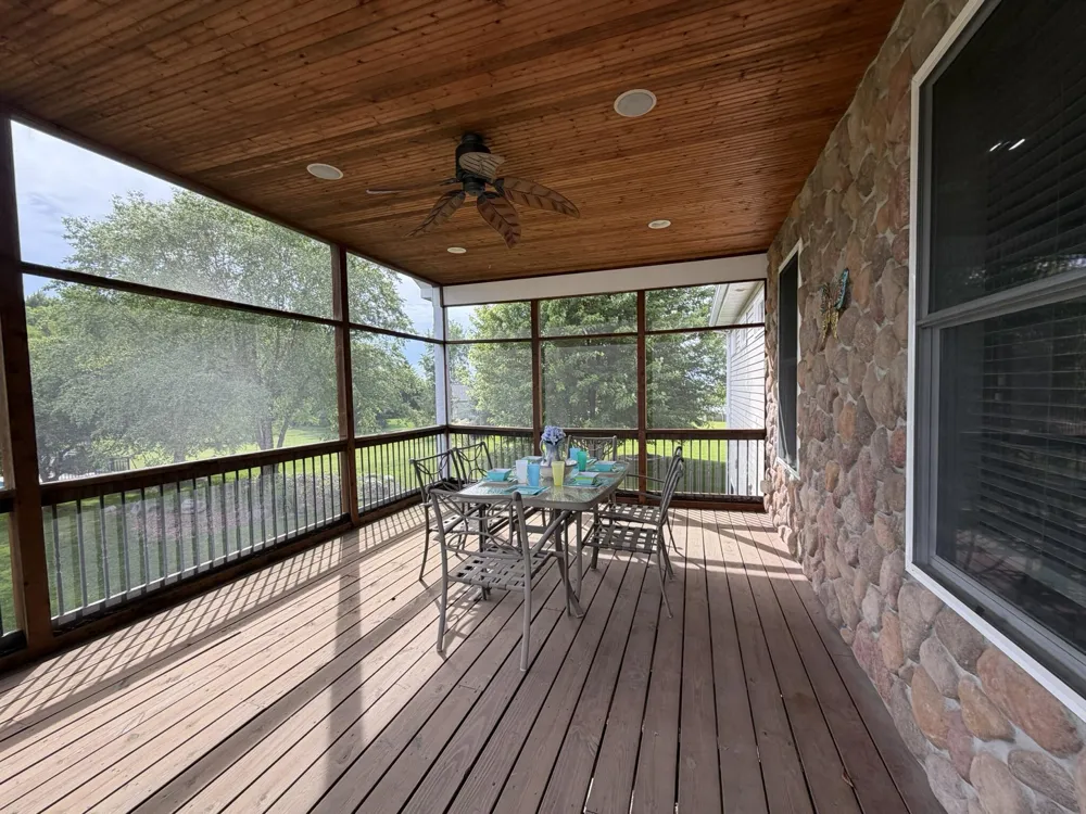 7809 Golf Meadows Drive SE Caledonia, MI 49316