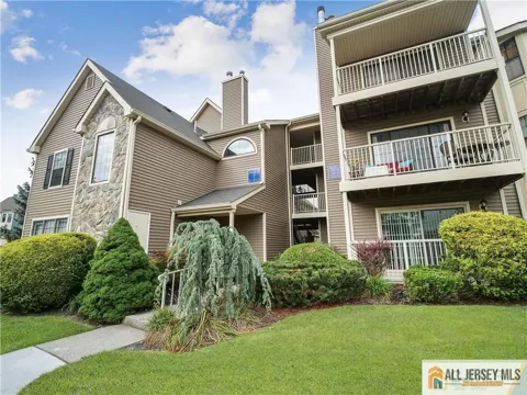 39 Lear Court