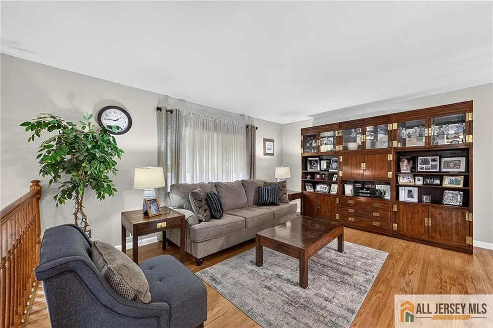 104 Pinewood Road Howell, NJ 07731