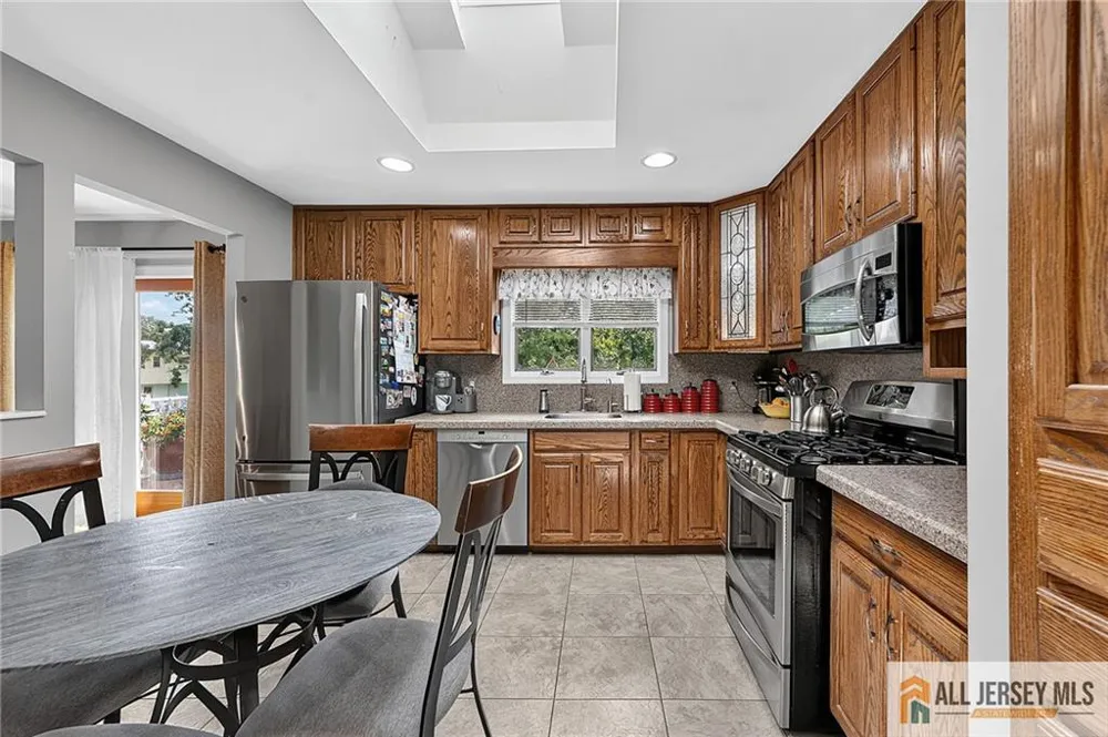 104 Pinewood Road Howell, NJ 07731
