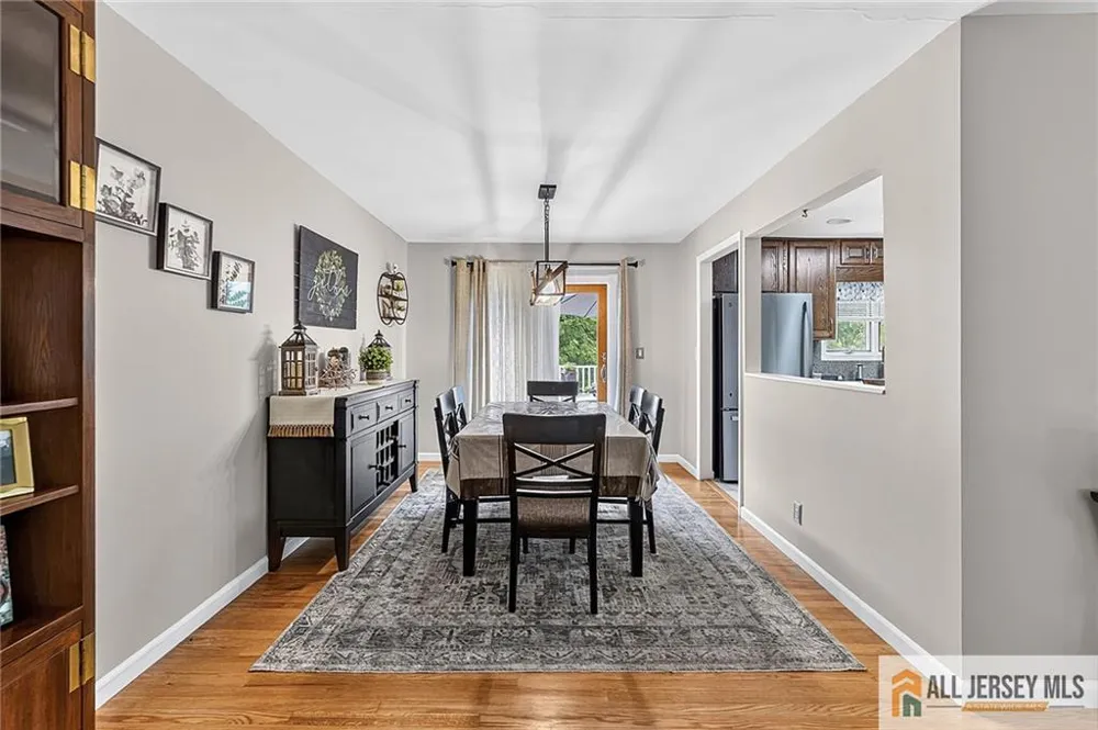 104 Pinewood Road Howell, NJ 07731