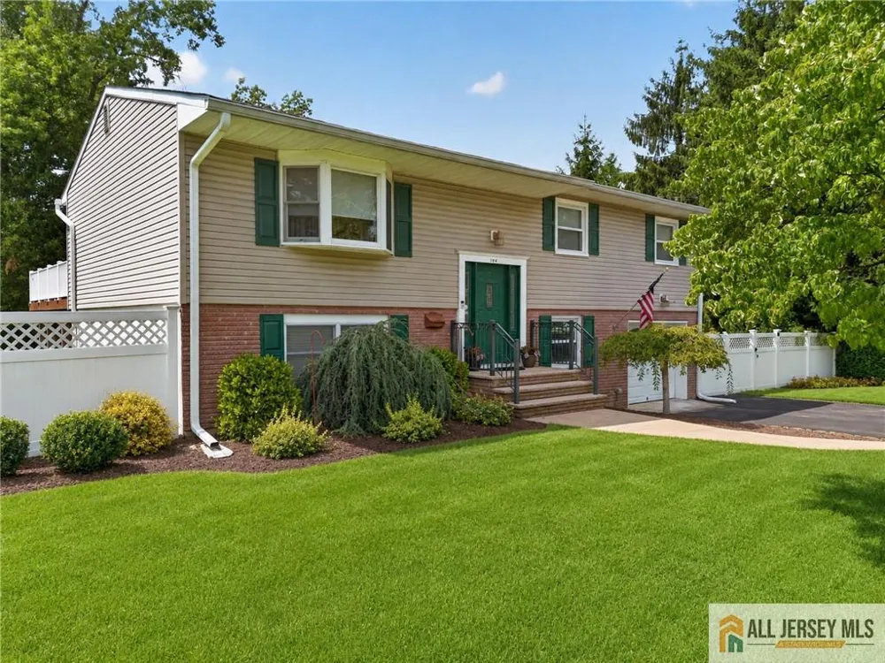 104 Pinewood Road Howell, NJ 07731