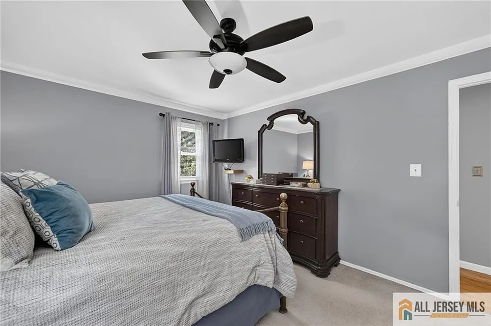 104 Pinewood Road Howell, NJ 07731