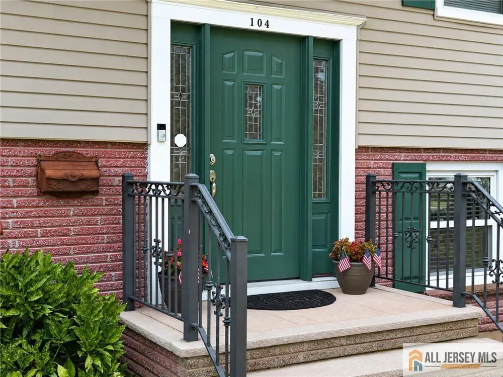 104 Pinewood Road Howell, NJ 07731