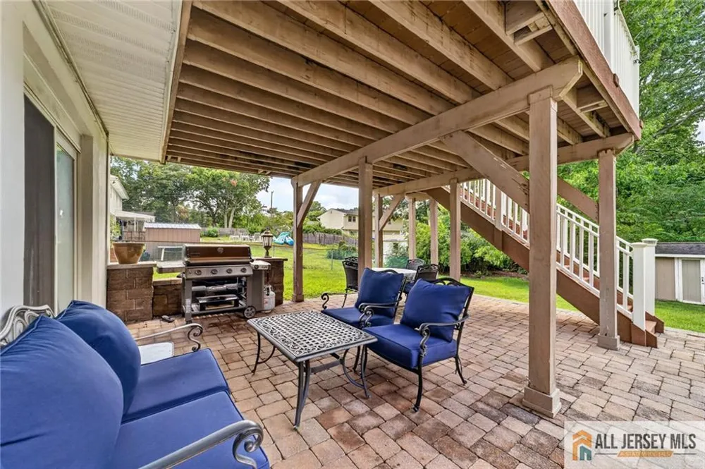 104 Pinewood Road Howell, NJ 07731