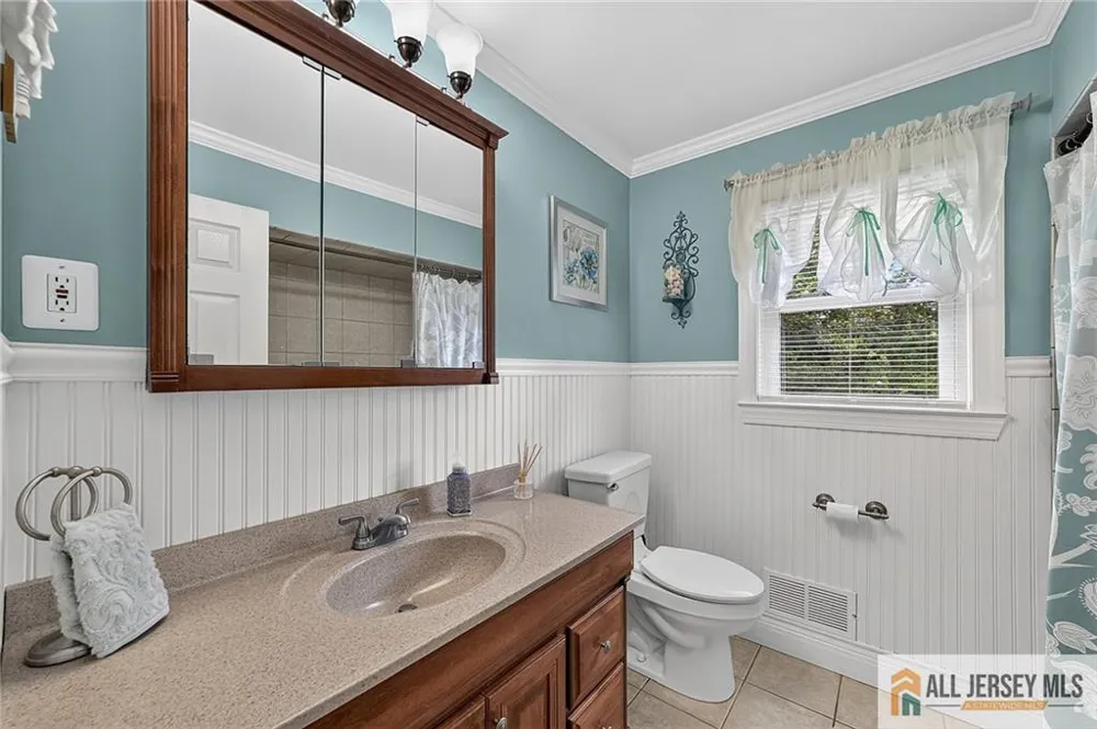 104 Pinewood Road Howell, NJ 07731