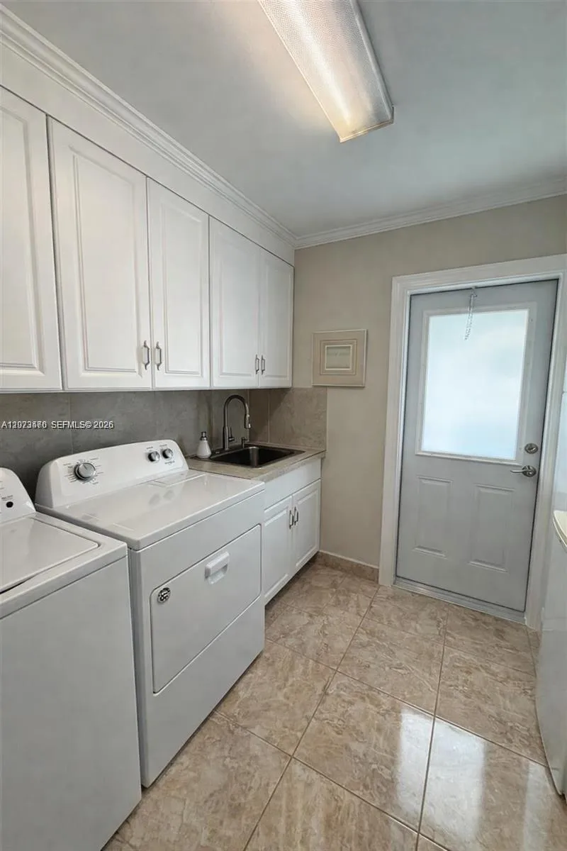4208 NW 47th Ct Tamarac, FL 33319