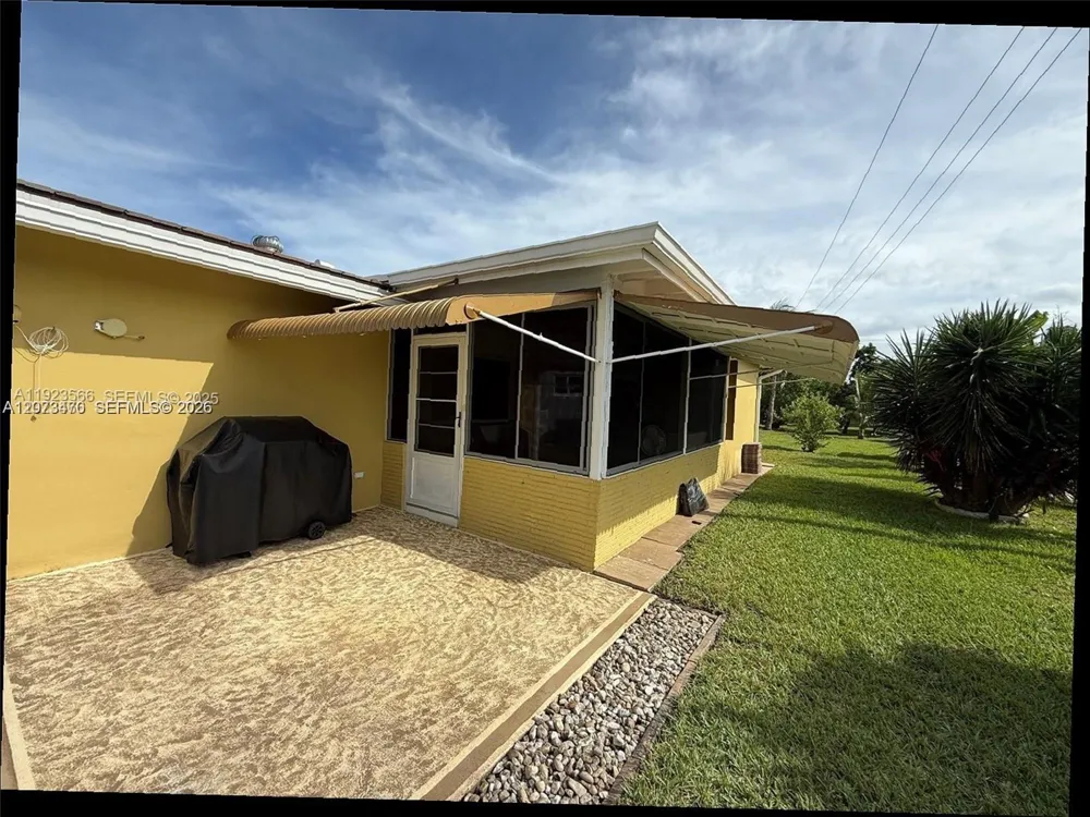 4208 NW 47th Ct Tamarac, FL 33319