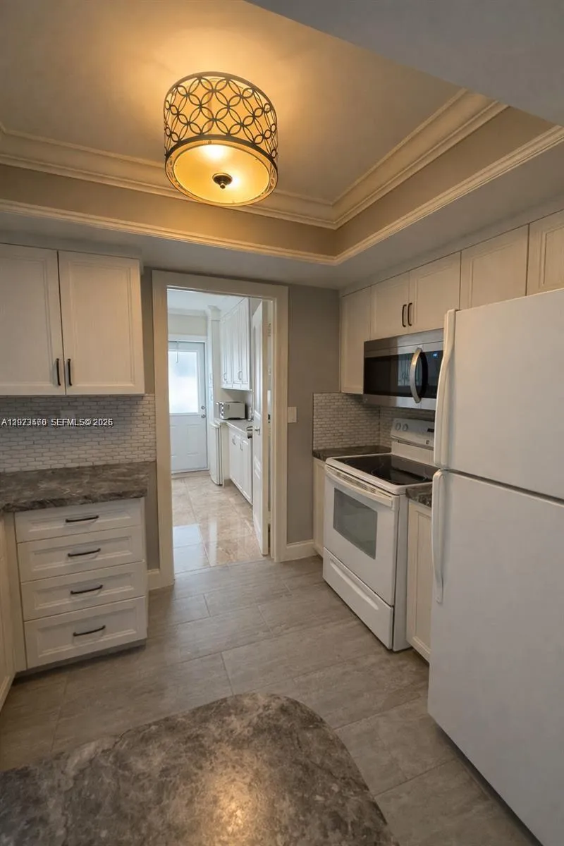4208 NW 47th Ct Tamarac, FL 33319