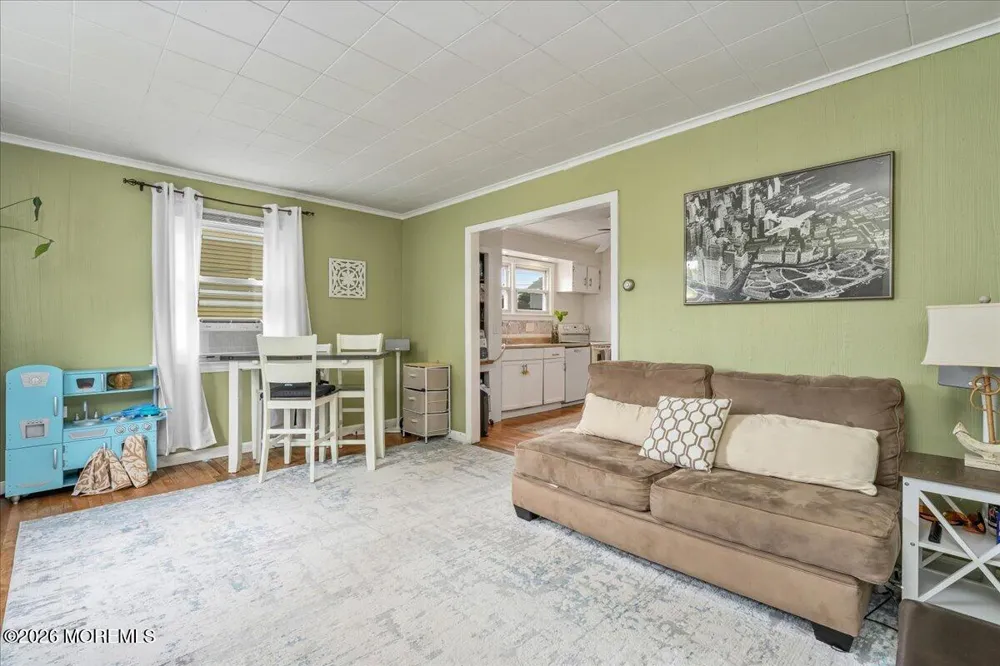 54 Chingarora Avenue Keyport, NJ 07735