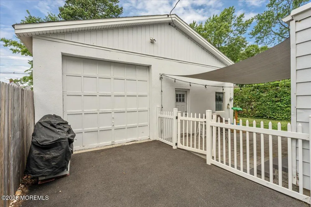 54 Chingarora Avenue Keyport, NJ 07735
