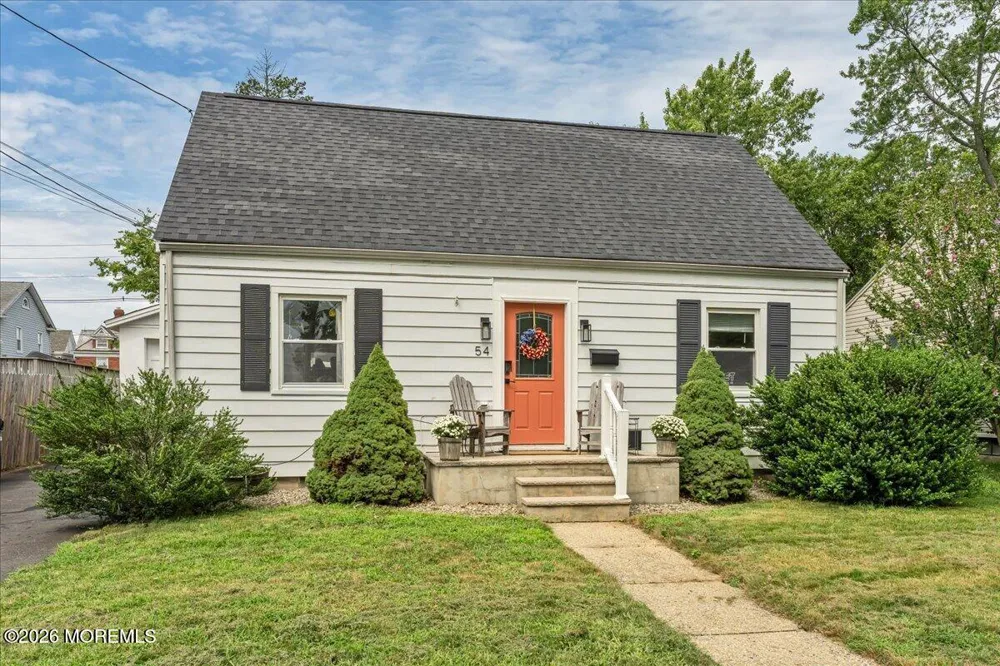 54 Chingarora Avenue Keyport, NJ 07735