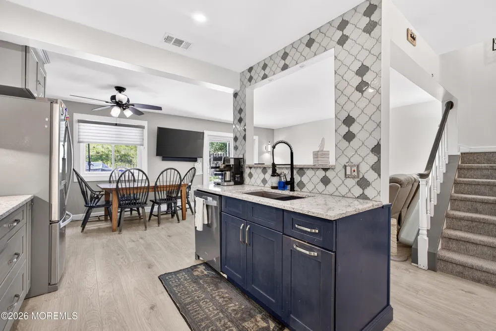 6 Swan Road Howell, NJ 07731