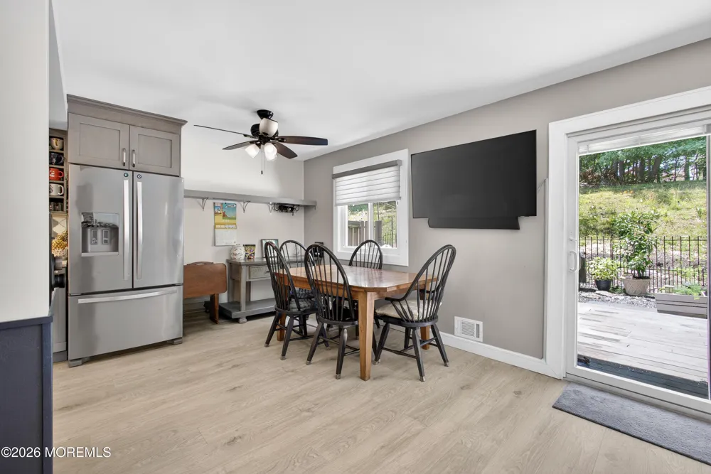 6 Swan Road Howell, NJ 07731