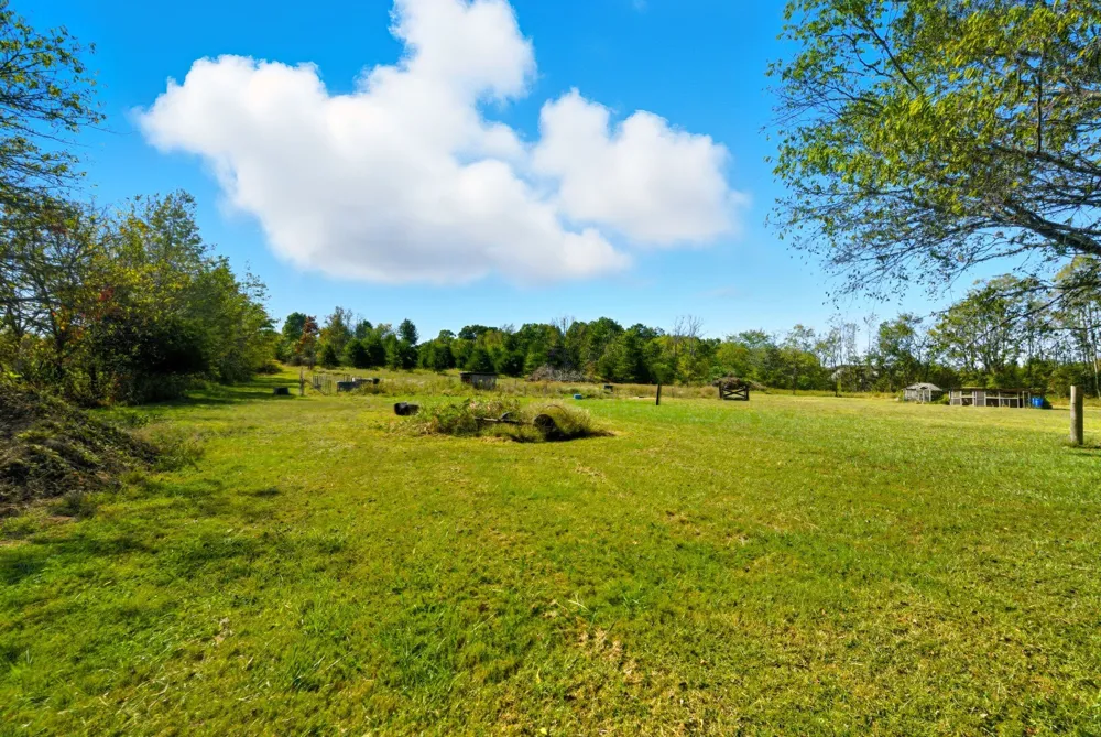 795 White Rd Portland, TN 37148