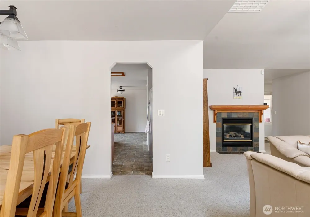 2042 Doe Drive Oak Harbor, WA 98277