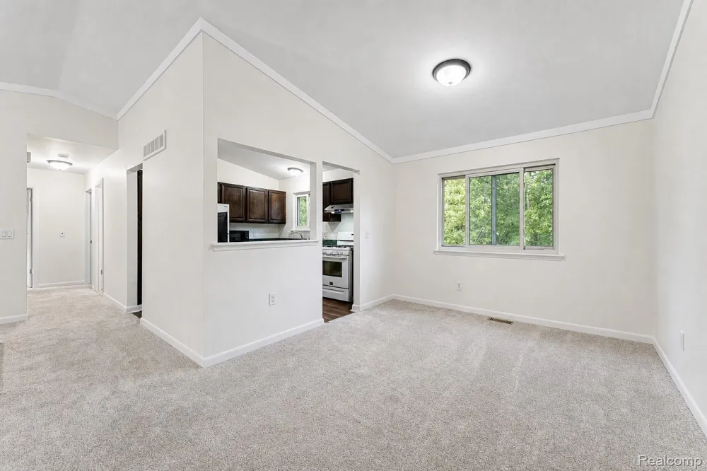 201 Charterhouse Drive Canton Charter Township, MI 48188