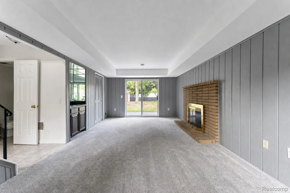 201 Charterhouse Drive Canton Charter Township, MI 48188