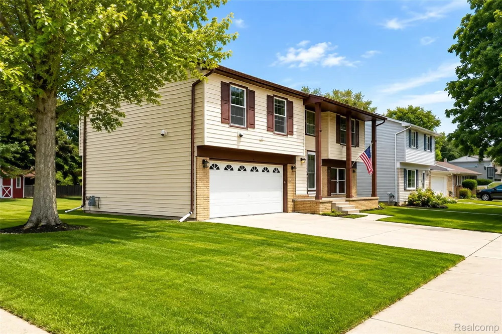 201 Charterhouse Drive Canton Charter Township, MI 48188