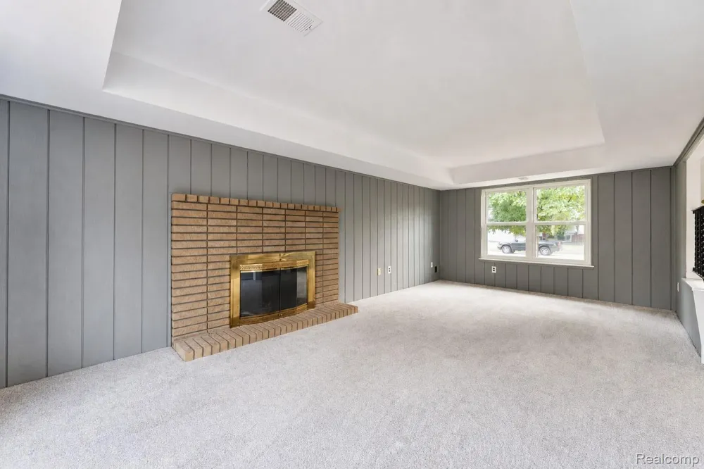 201 Charterhouse Drive Canton Charter Township, MI 48188