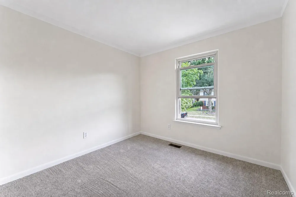 201 Charterhouse Drive Canton Charter Township, MI 48188