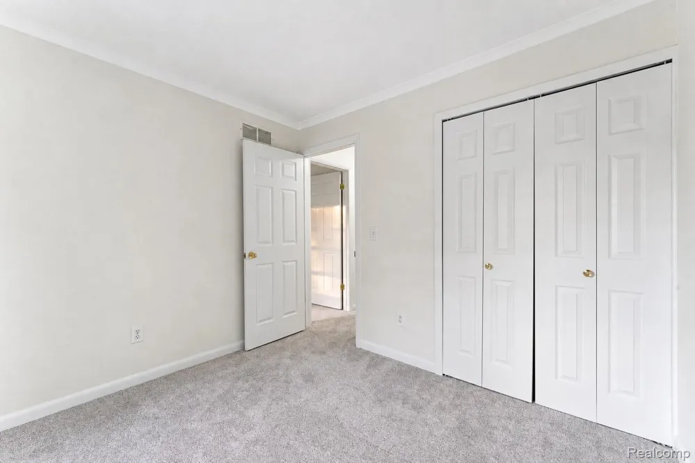 201 Charterhouse Drive Canton Charter Township, MI 48188