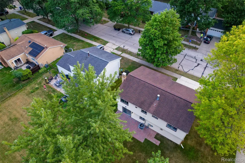 201 Charterhouse Drive Canton Charter Township, MI 48188